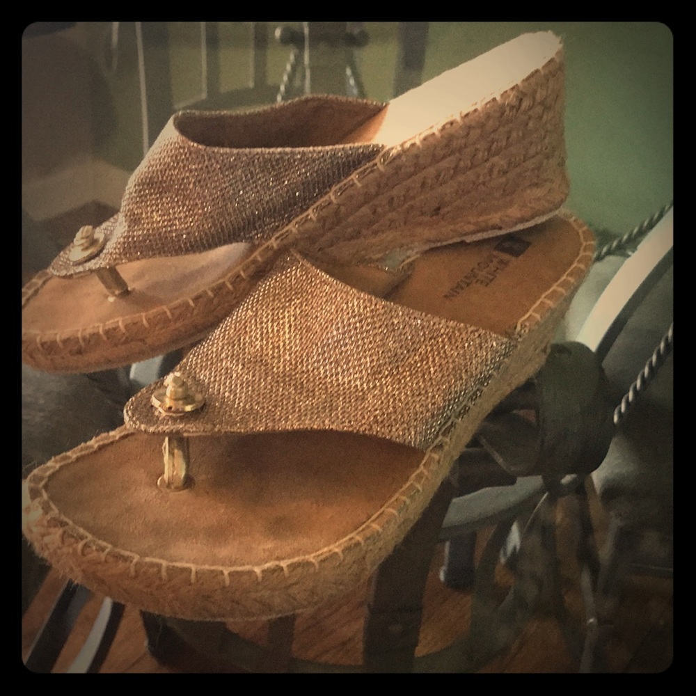 Gold and tan wedge